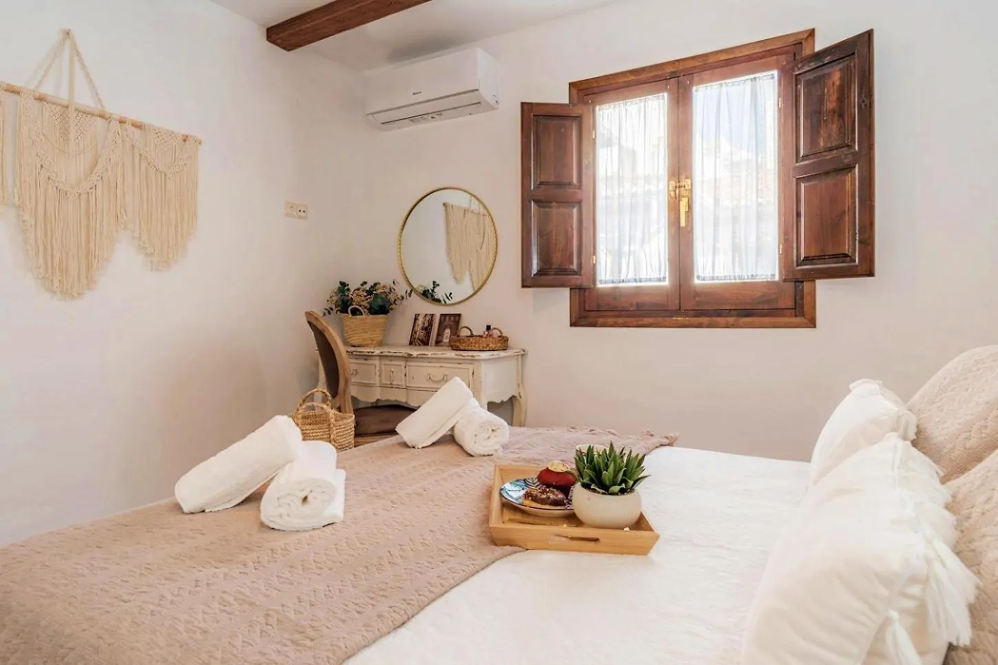 Tuguest Nazari Caldereria Apartments - Free Parking Granada Spain