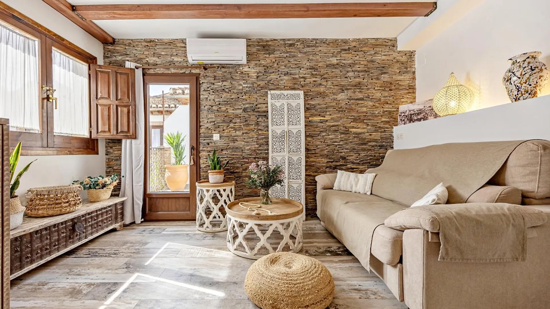 Tuguest Nazari Caldereria Apartments - Free Parking Granada Spain