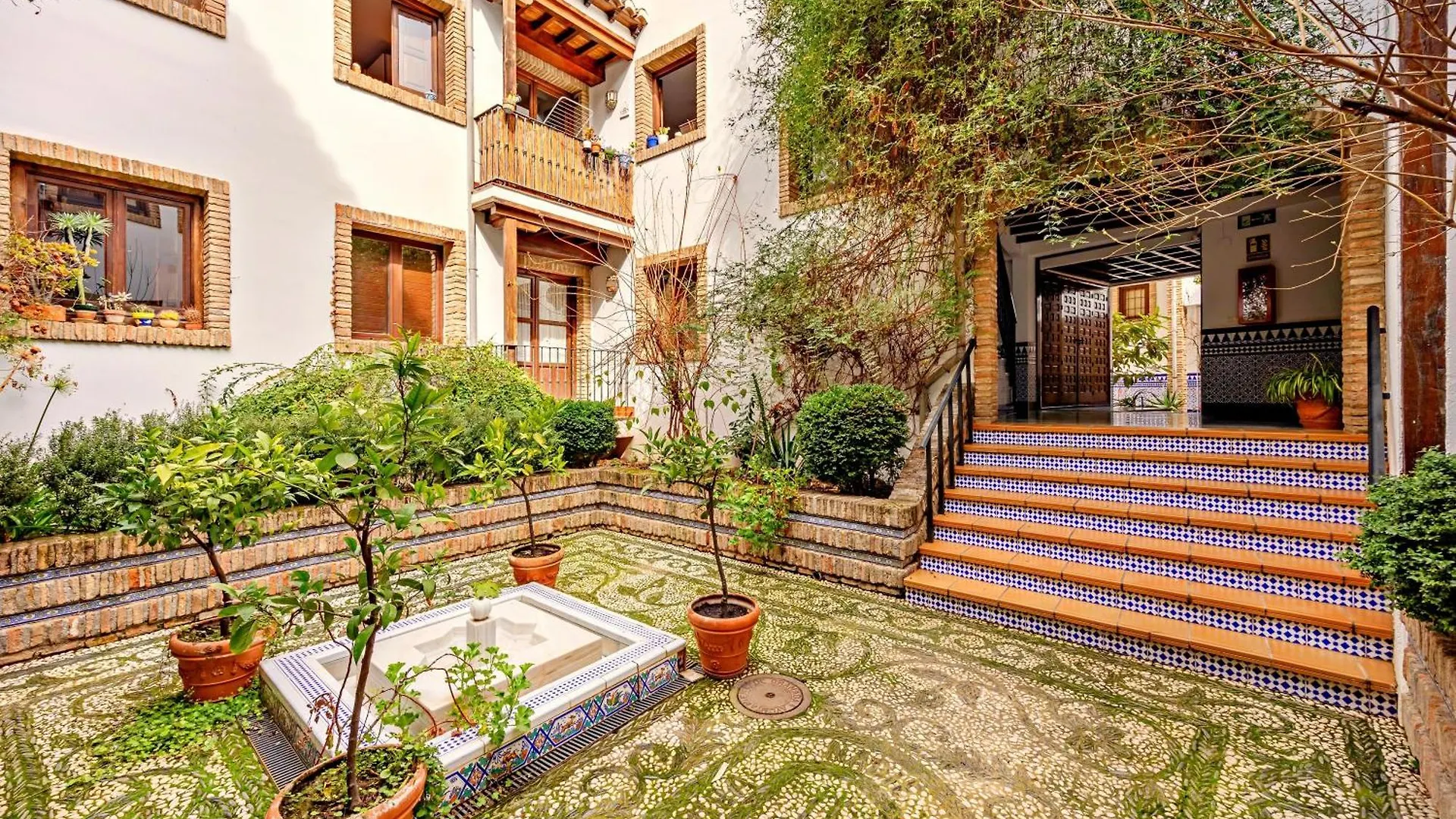 Tuguest Nazari Caldereria Apartments - Free Parking Granada